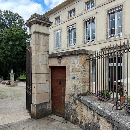 Manoir De L'Echauguette Panzió Laignes Kültér fotó