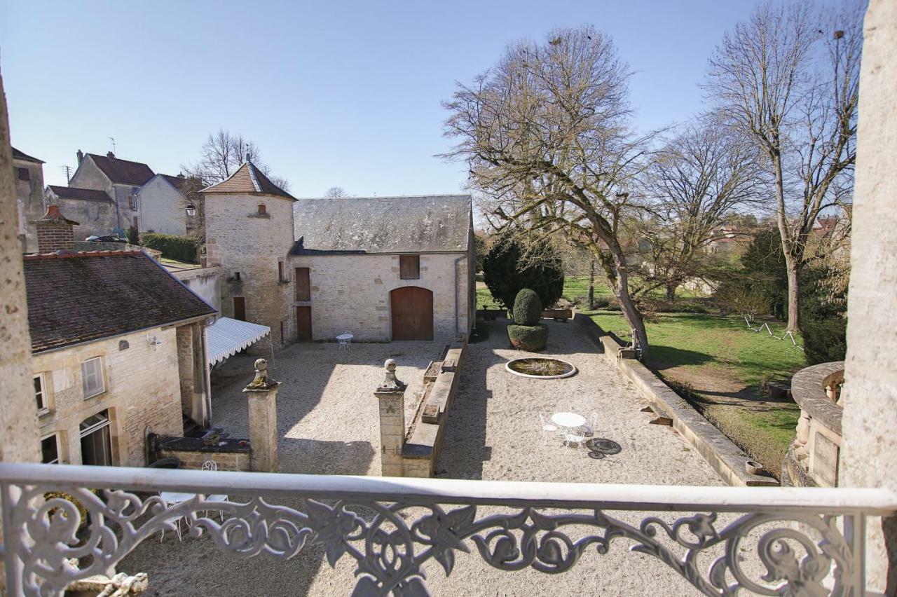 Manoir De L'Echauguette Panzió Laignes Kültér fotó