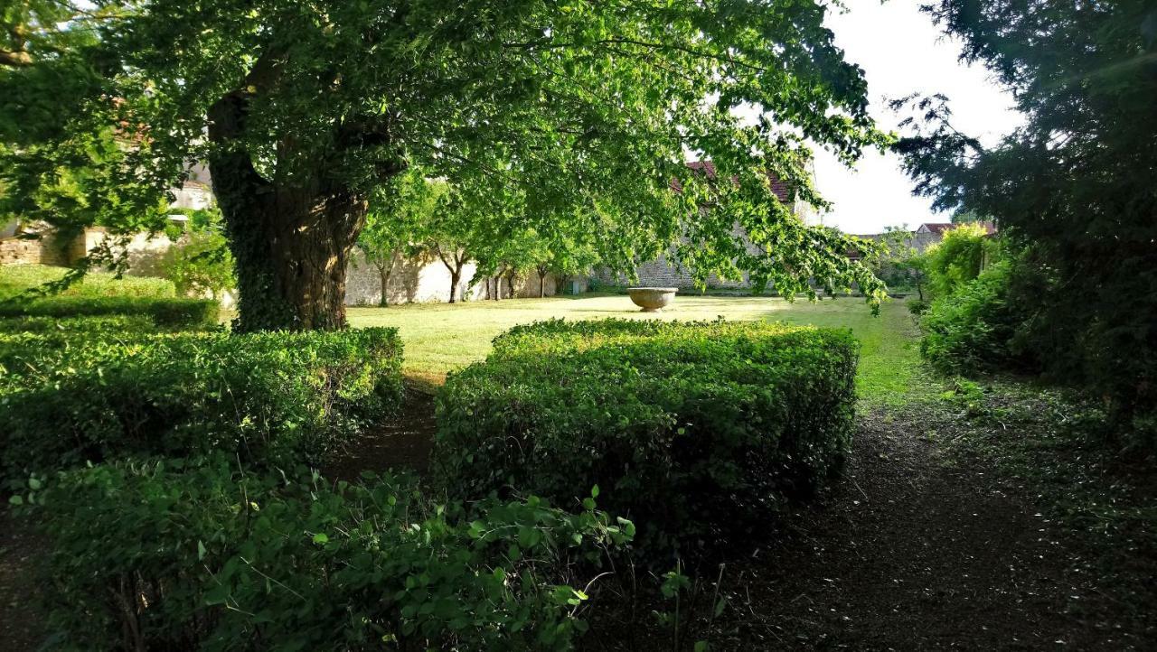 Manoir De L'Echauguette Panzió Laignes Kültér fotó